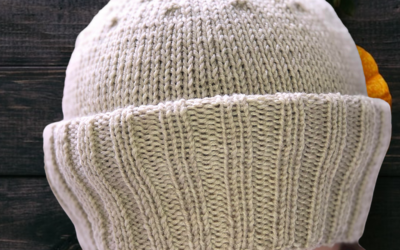 Bonnet confortable tricoté en mérinos extrafine beige