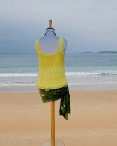 Top évasé aux motifs fantaisie en coton surfin100 % dégradé de jaune/orange, avec des finitions au crochet
