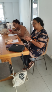 “Atelier de tricot pour seniors à Saint-Denis de La Réunion”