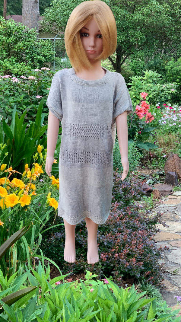 Robe Enfant Tricotée Main en Coton Fancy - Modèle Unique”